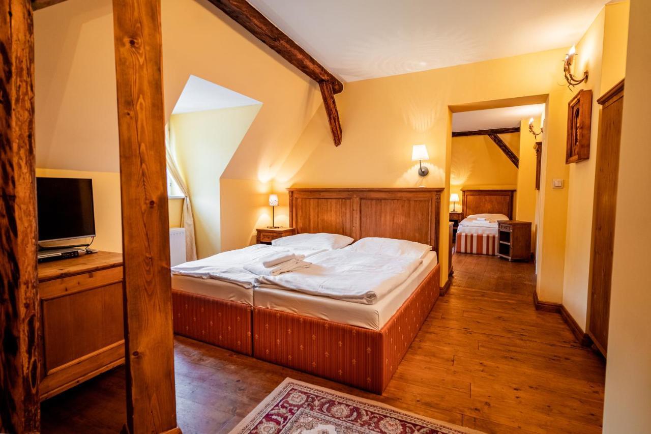 Penzion Cosmopolitan Ii. Banska Stiavnica Exterior foto