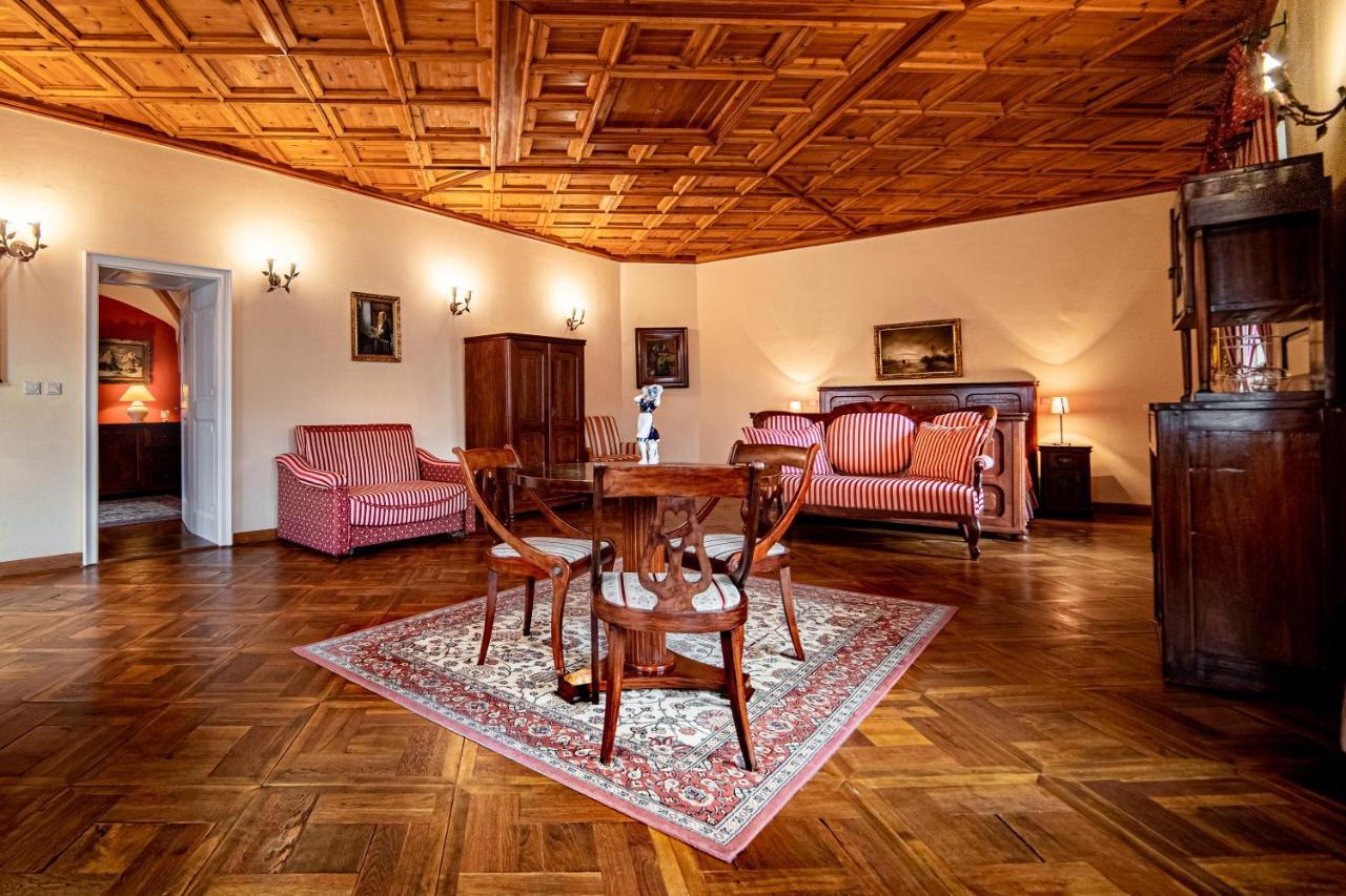 Penzion Cosmopolitan Ii. Banska Stiavnica Exterior foto