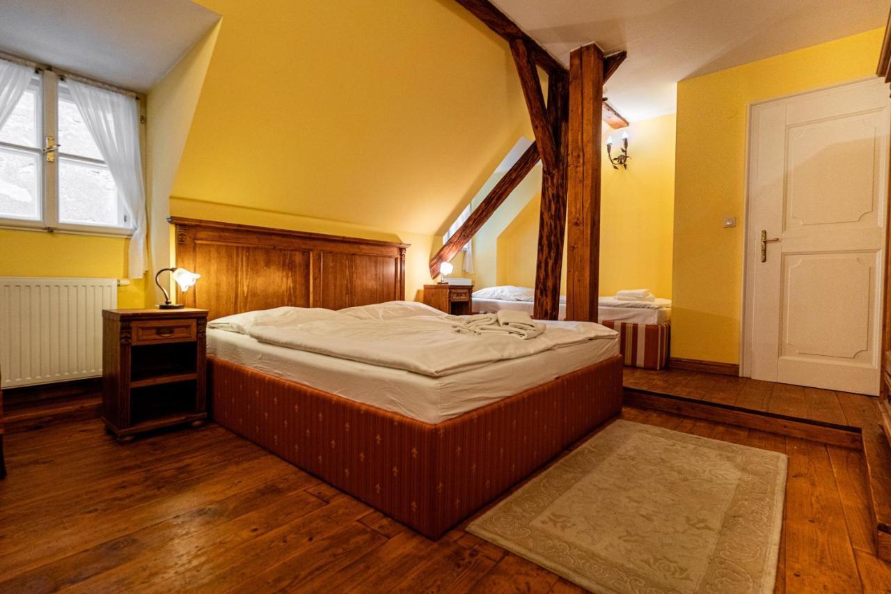 Penzion Cosmopolitan Ii. Banska Stiavnica Exterior foto
