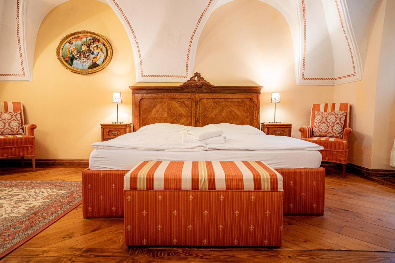Penzion Cosmopolitan Ii. Banska Stiavnica Quarto foto