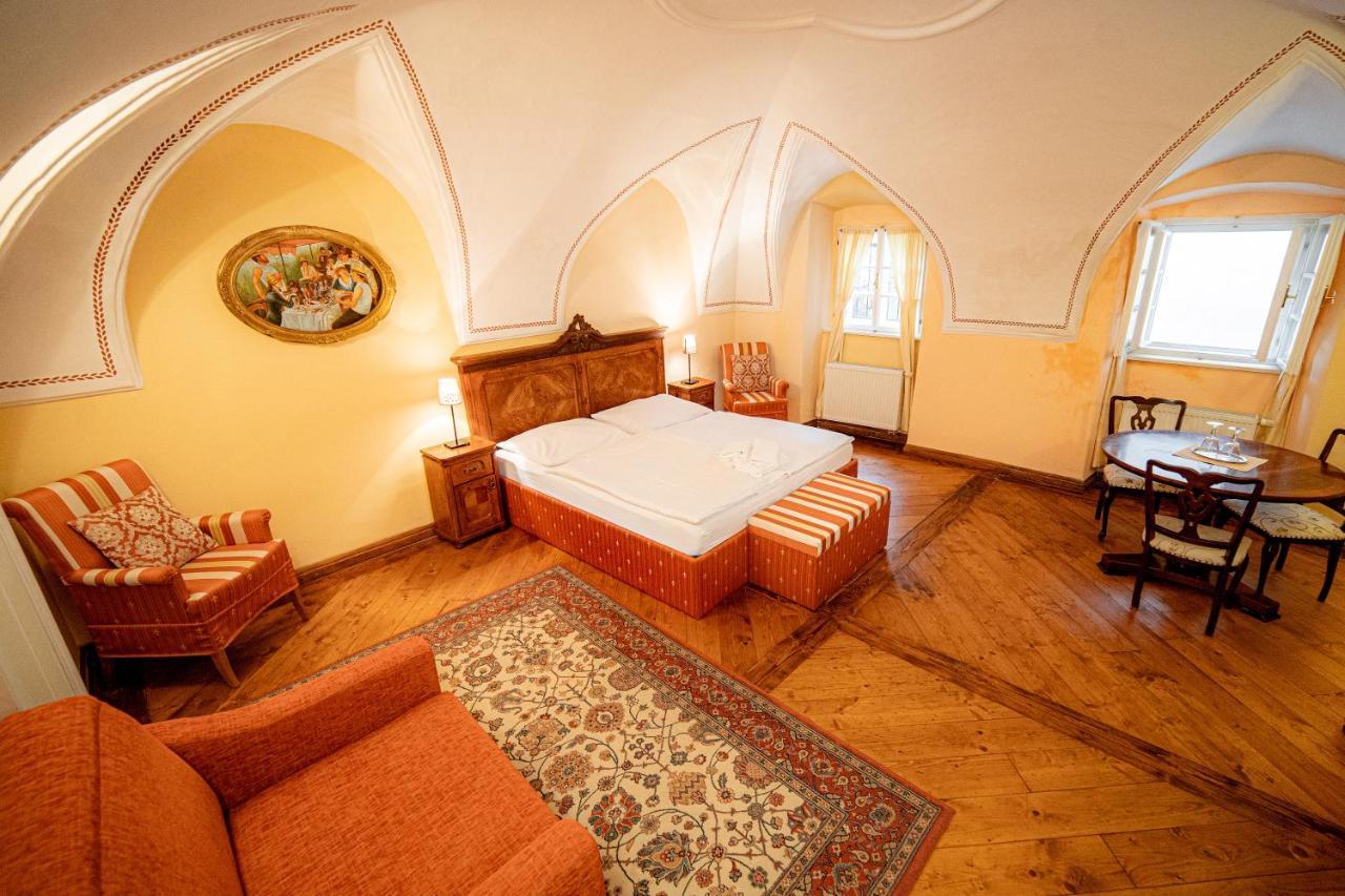 Penzion Cosmopolitan Ii. Banska Stiavnica Exterior foto
