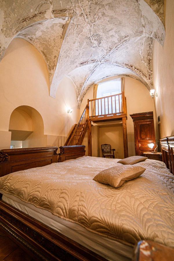 Penzion Cosmopolitan Ii. Banska Stiavnica Exterior foto
