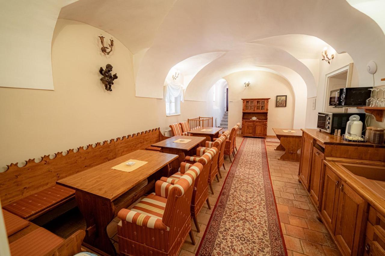 Penzion Cosmopolitan Ii. Banska Stiavnica Exterior foto