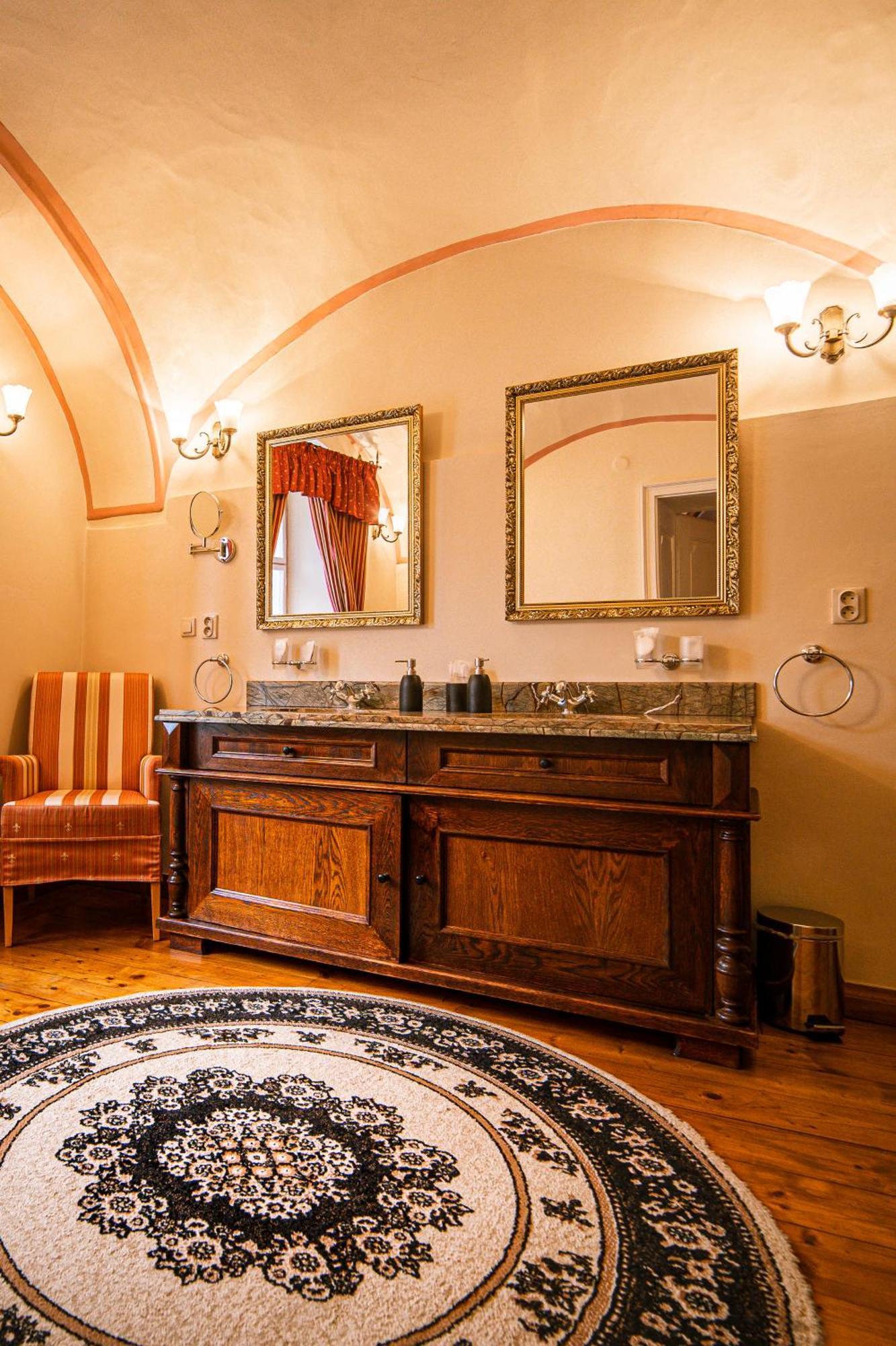Penzion Cosmopolitan Ii. Banska Stiavnica Quarto foto