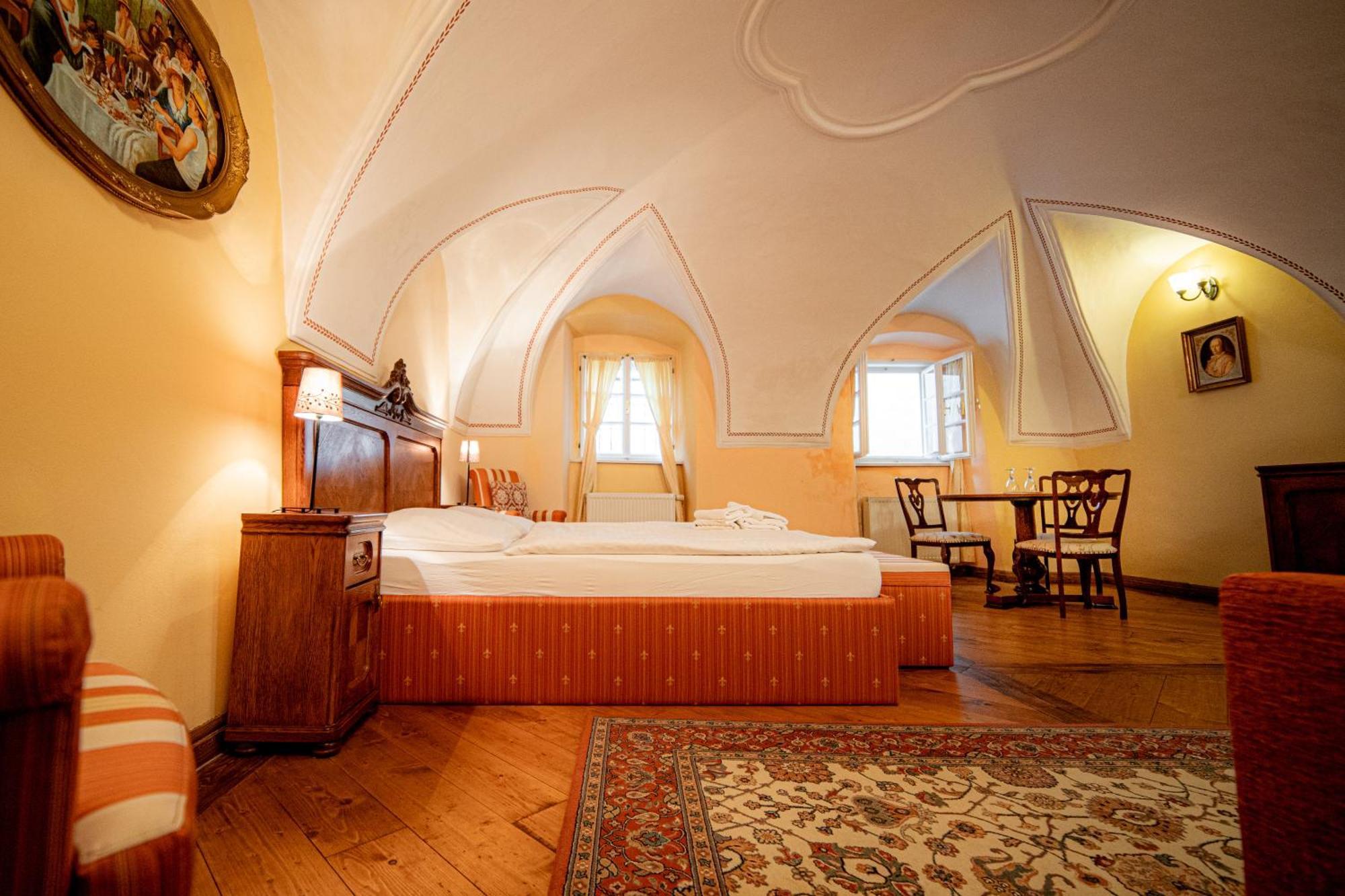 Penzion Cosmopolitan Ii. Banska Stiavnica Quarto foto