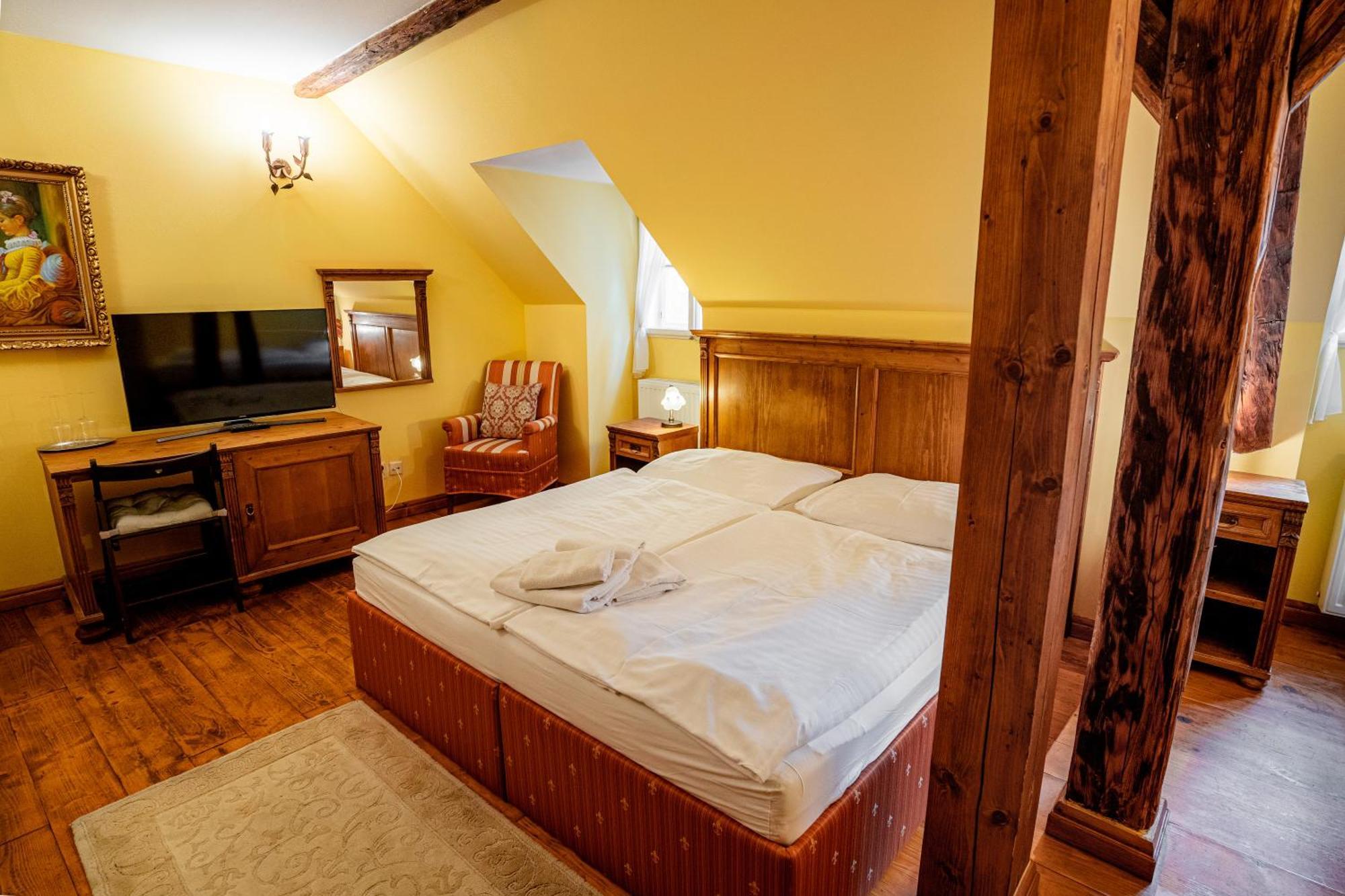 Penzion Cosmopolitan Ii. Banska Stiavnica Quarto foto