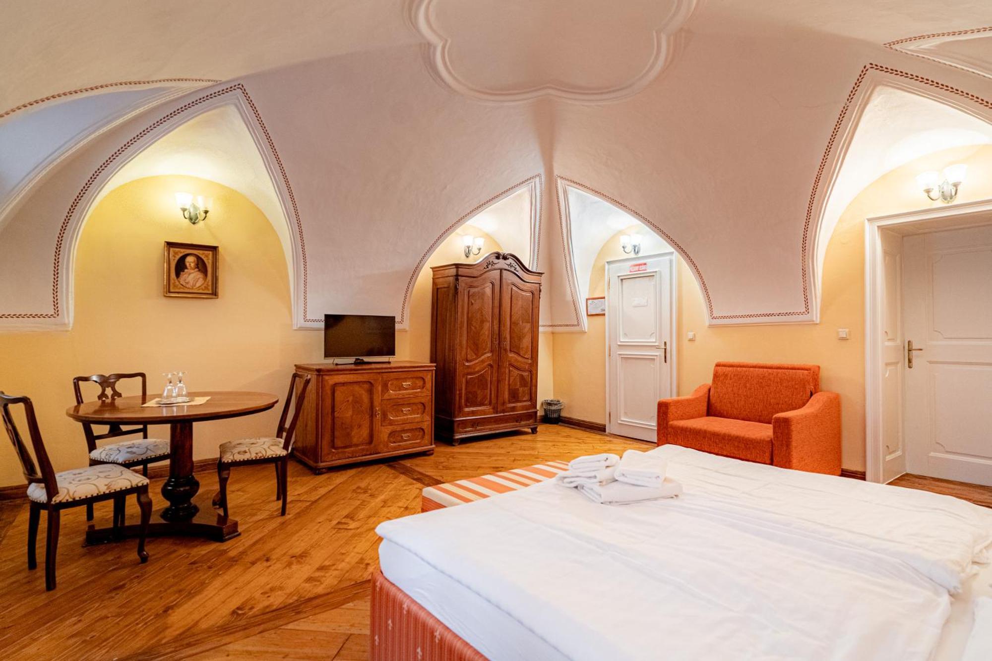 Penzion Cosmopolitan Ii. Banska Stiavnica Quarto foto
