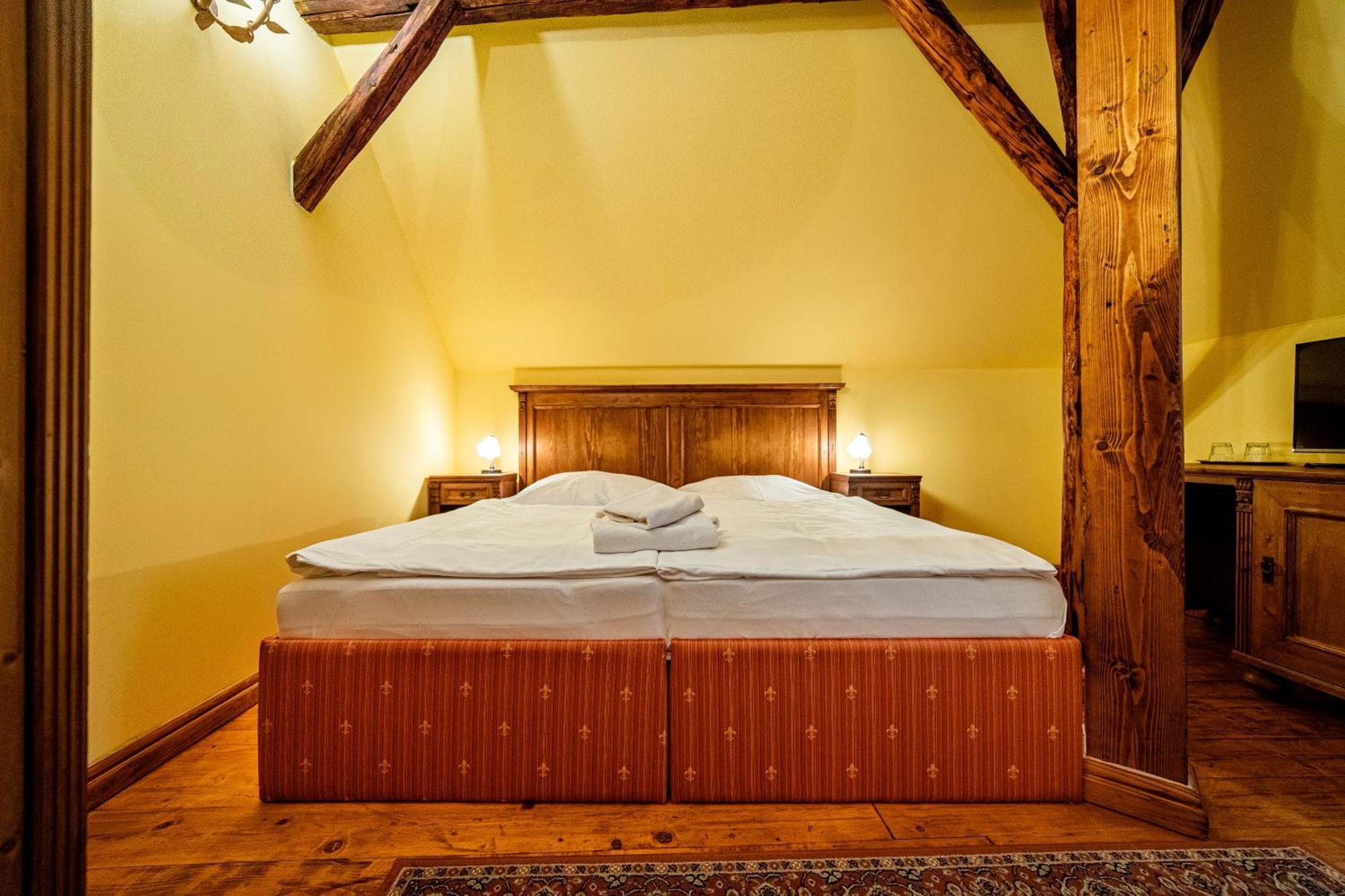 Penzion Cosmopolitan Ii. Banska Stiavnica Quarto foto