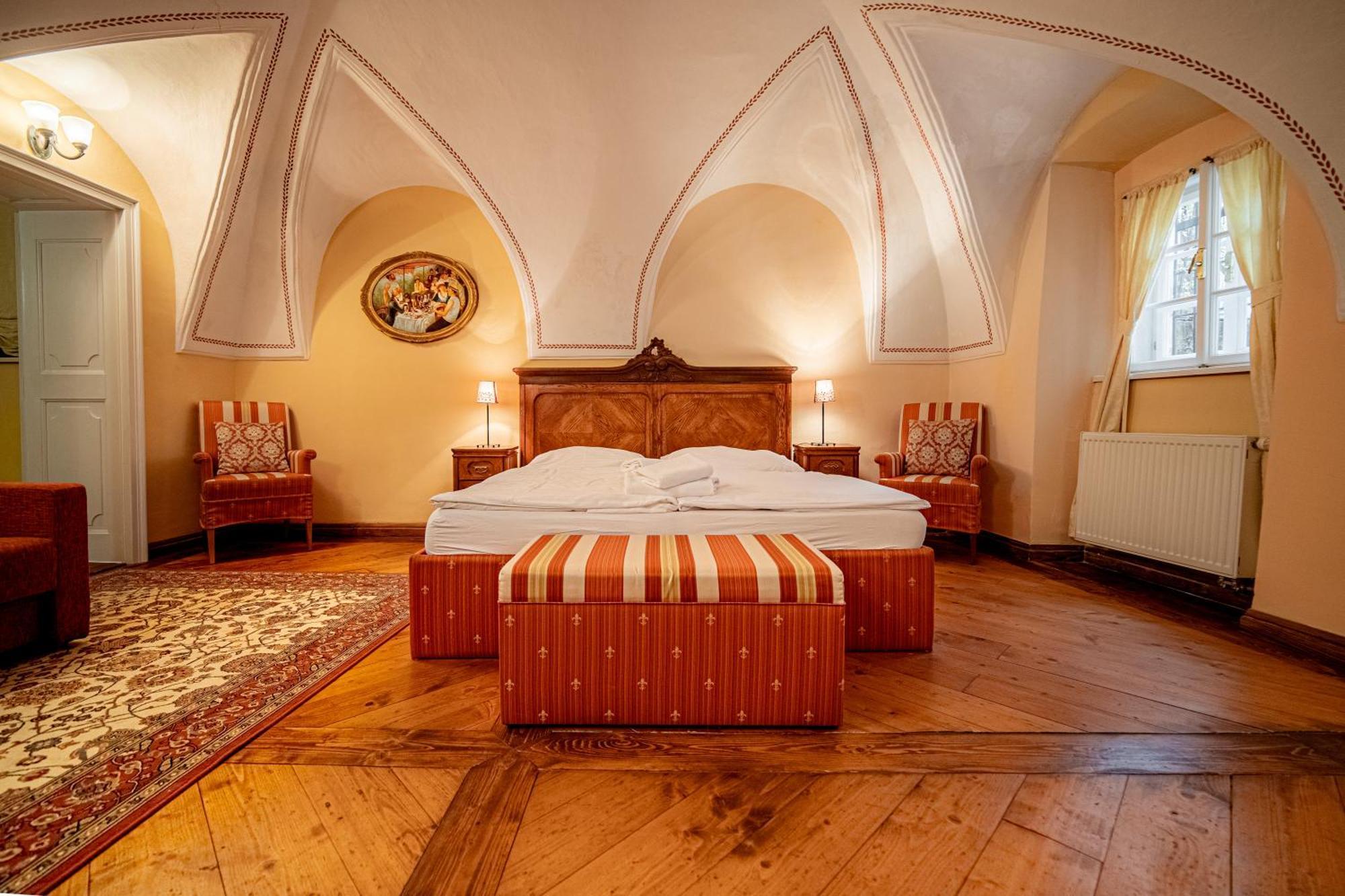 Penzion Cosmopolitan Ii. Banska Stiavnica Quarto foto