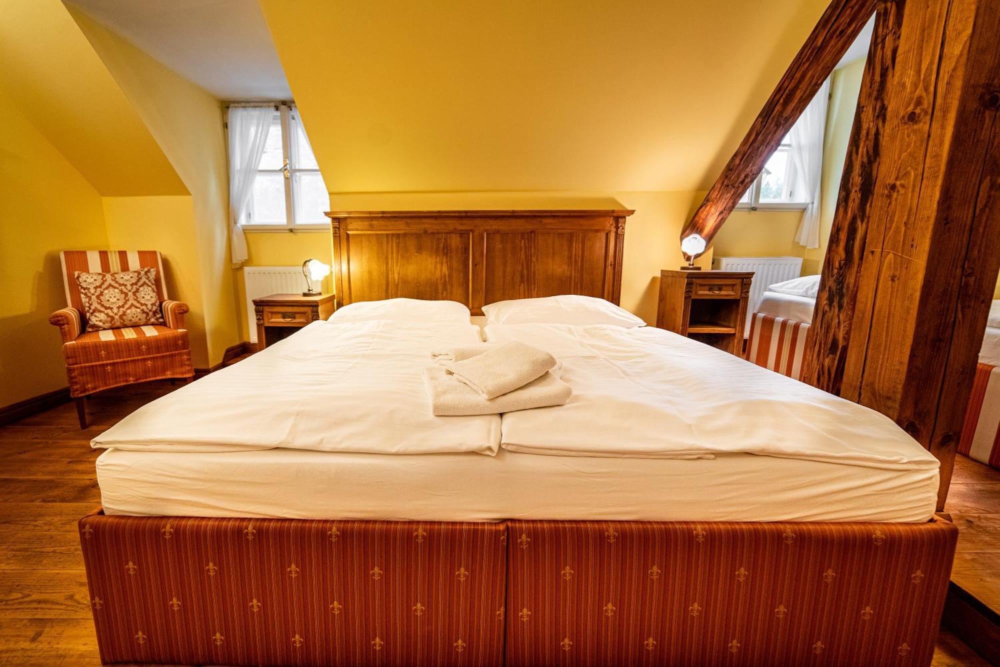 Penzion Cosmopolitan Ii. Banska Stiavnica Quarto foto